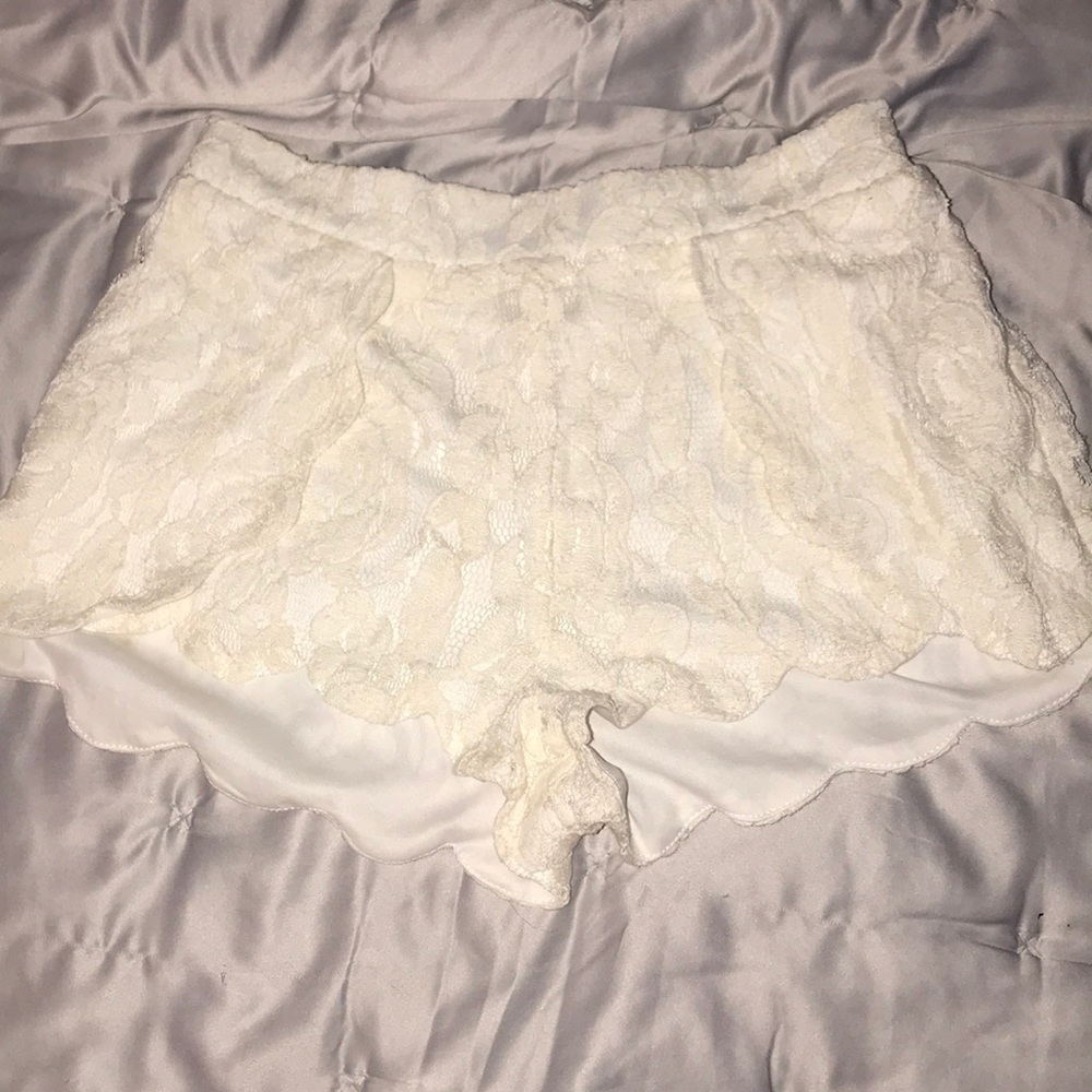 Cream/ white lace shorts. Super cute!